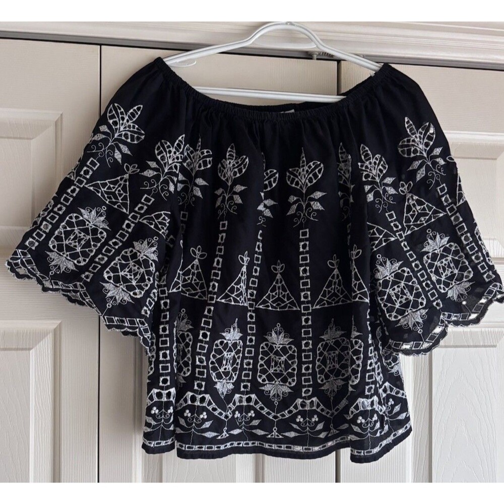 Gap Embroidered Eyelet Top Women L Black Boho Airy 3/4 Sleeve